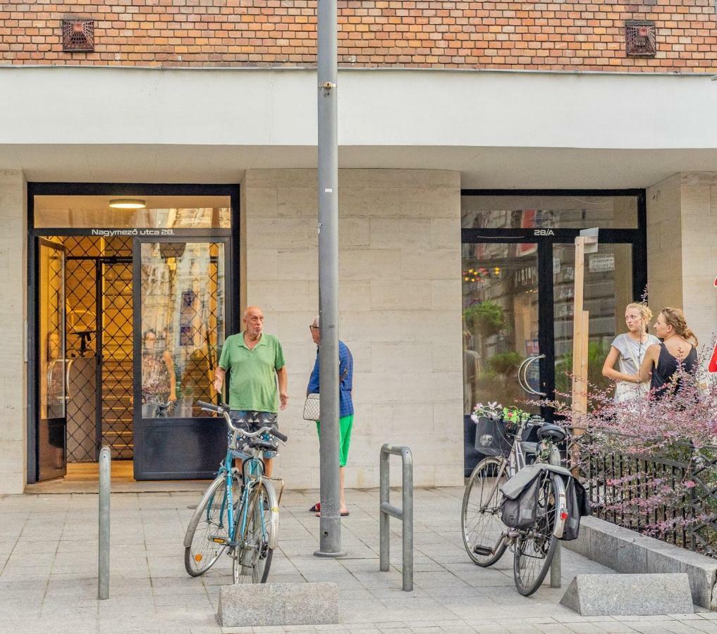 Gabi'S Central Broadway Nest @ Nagymezo Str Boedapest Buitenkant foto